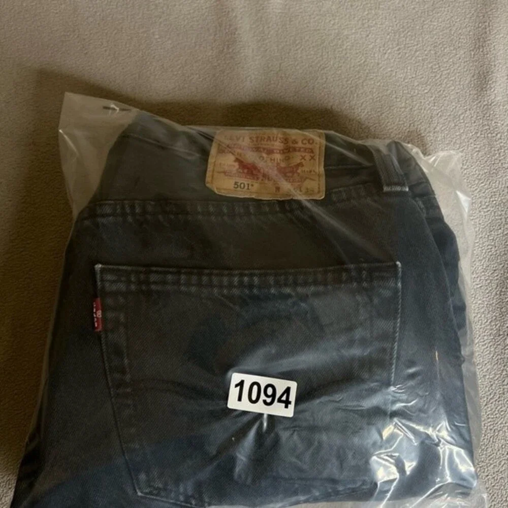 Vintage Levis 501 Cargo Double XX Straight Button Fly Jeans Mens Sz 33 x 33